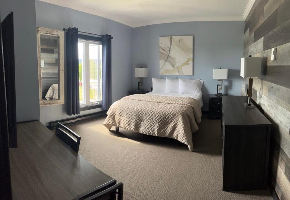 Acadian Hotel Stephenville Kültér fotó