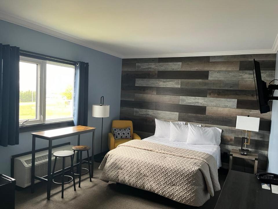 Acadian Hotel Stephenville Kültér fotó